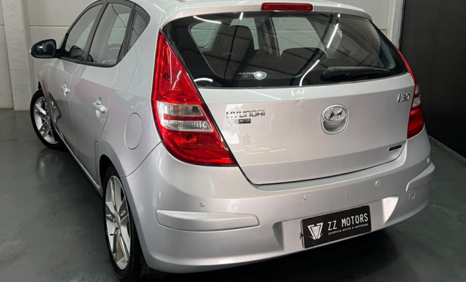 Hyundai i30 2.0 16V 145cv 5p Mec. 2011 Gasolina-7