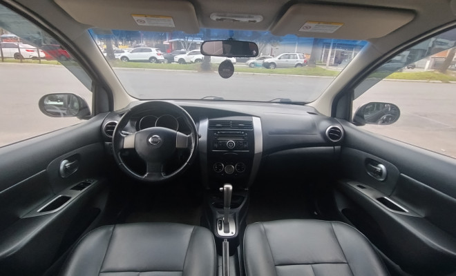 Nissan LIVINA SL 1.8 16V Flex Fuel Aut. 2012 Flex-10