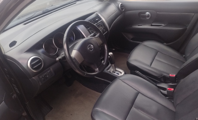 Nissan LIVINA SL 1.8 16V Flex Fuel Aut. 2012 Flex-15