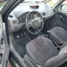 GM - Chevrolet Meriva 1.8/ CD 1.8 MPFI 8V 102cv 5p 2004 Gasolina-10