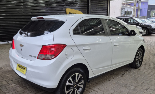 Chevrolet Onix Hatch LTZ 1.4 Automático 2016-3