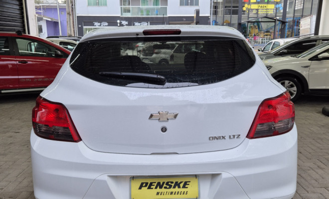 Chevrolet Onix Hatch LTZ 1.4 Automático 2016-2