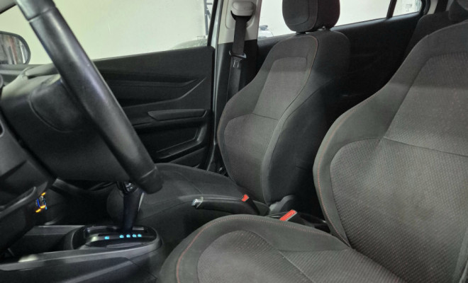 Chevrolet Onix Hatch LTZ 1.4 Automático 2016-8