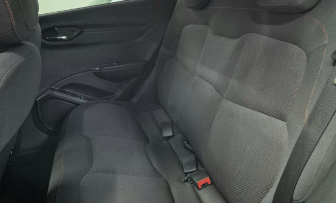 Chevrolet Onix Hatch LTZ 1.4 Automático 2016-9