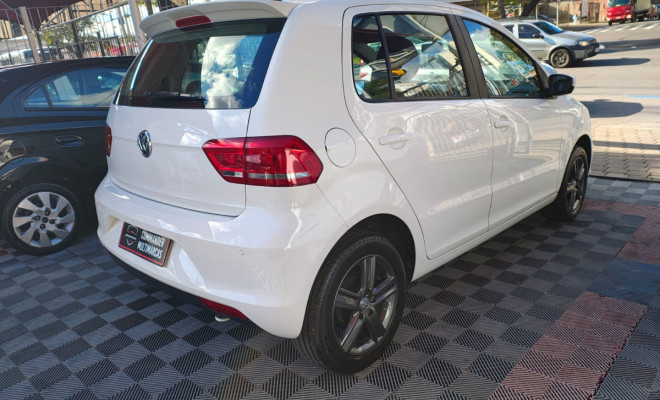 VW - VolksWagen Fox Comfortline I Motion 1.6 Flex 8V 5p 2016 Flex-1