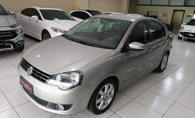 VW - VolksWagen Polo Sed. COMFORT. 1.6 Mi Tot. Flex 8v 2013 Flex-0