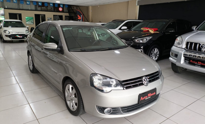 VW - VolksWagen Polo Sed. COMFORT. 1.6 Mi Tot. Flex 8v 2013 Flex