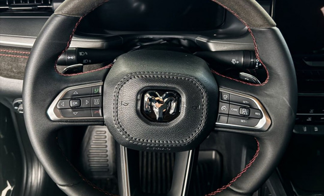 RAM RAMPAGE R/T HURRIC. 4 2.0 TB CD 4X4 Aut. 2024 Gasolina-4