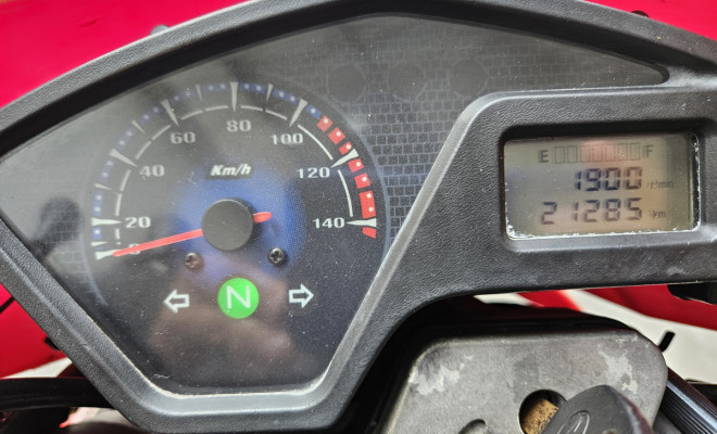TRAXX JH 250-8 TSS 250 2016 Gasolina-5