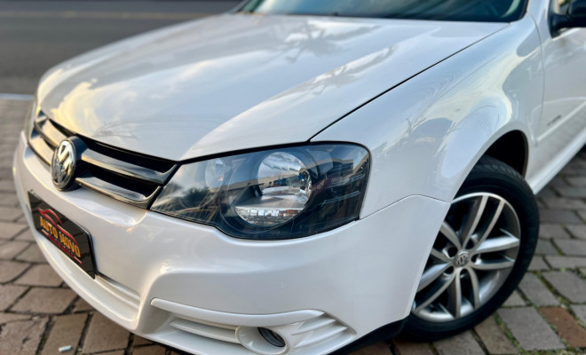 VW - VolksWagen Golf Sportline 1.6 Mi Total Flex 8V 4p 2011 Flex-1