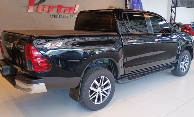 Toyota Hilux CD SRV 4x4 2.8 TDI Diesel Aut. 2019 Diesel-3