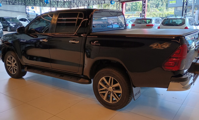 Toyota Hilux CD SRV 4x4 2.8 TDI Diesel Aut. 2019 Diesel-4