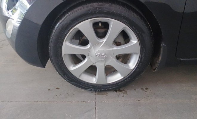 Hyundai Elantra GLS 1.8 16V Aut. 2012 Flex-11