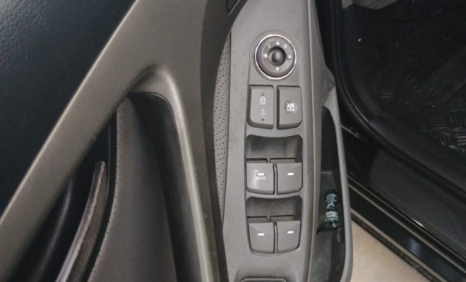 Hyundai Elantra GLS 1.8 16V Aut. 2012 Flex-13