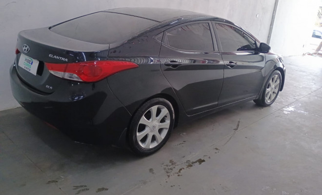 Hyundai Elantra GLS 1.8 16V Aut. 2012 Flex-16