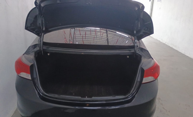 Hyundai Elantra GLS 1.8 16V Aut. 2012 Flex-10