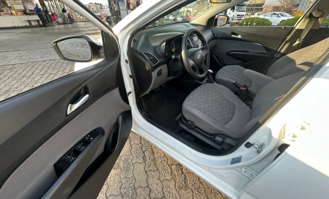 Hyundai HB20S Premium 1.6 Flex 16V Aut. 4p 2017 Flex-8