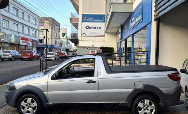 Fiat Strada Working Celeb.1.4 Fire 2015-1