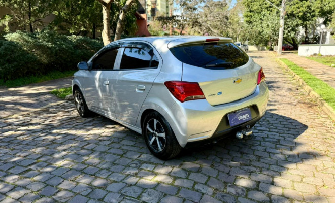 GM - Chevrolet ONIX HATCH LT 1.0 8V FlexPower 5p Mec. 2018 Flex-8
