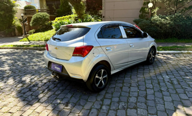 GM - Chevrolet ONIX HATCH LT 1.0 8V FlexPower 5p Mec. 2018 Flex-6