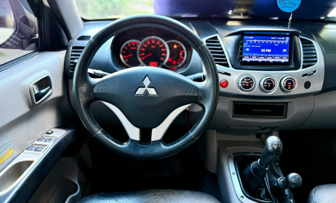 Mitsubishi L200 Triton HPE 3.2 CD TB Int.Diesel Aut 2011 Diesel-8