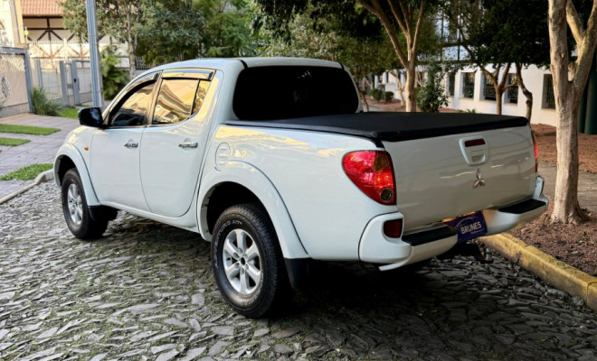 Mitsubishi L200 Triton HPE 3.2 CD TB Int.Diesel Aut 2011 Diesel-12