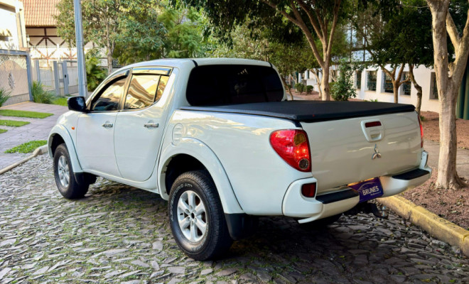 Mitsubishi L200 Triton HPE 3.2 CD TB Int.Diesel Aut 2011 Diesel-11