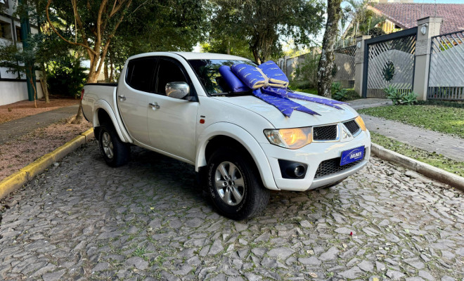Mitsubishi L200 Triton HPE 3.2 CD TB Int.Diesel Aut 2011 Diesel