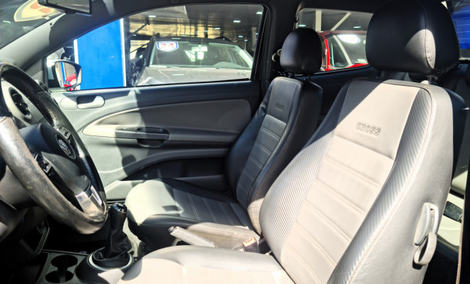 Saveiro 2015 CROSS 1.6 T.Flex 16V Cabine Dupla-6