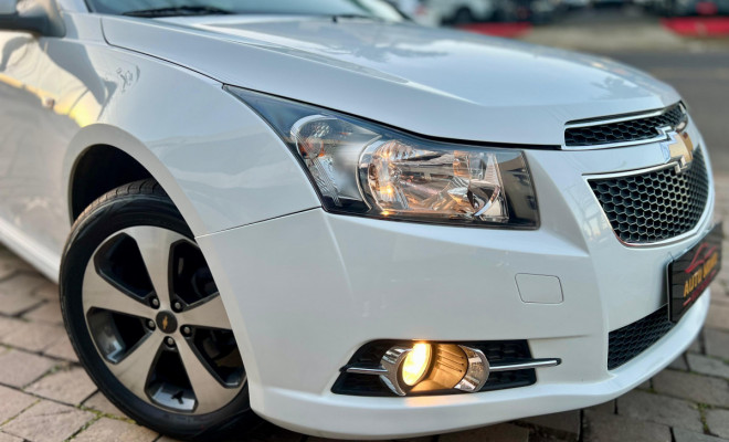 GM - Chevrolet CRUZE HB Sport LT 1.8 16V FlexP. 5p Aut 2013 Flex-6