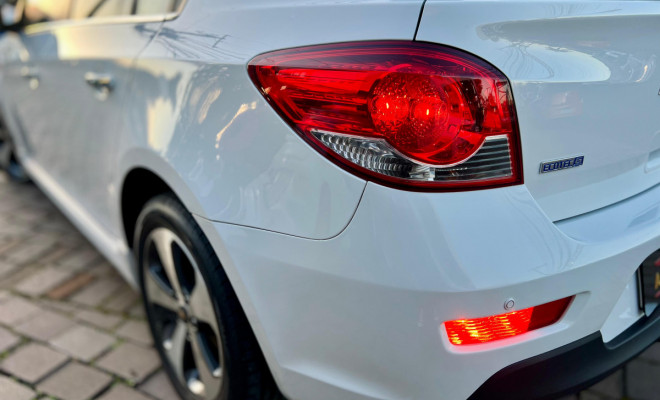 GM - Chevrolet CRUZE HB Sport LT 1.8 16V FlexP. 5p Aut 2013 Flex-2