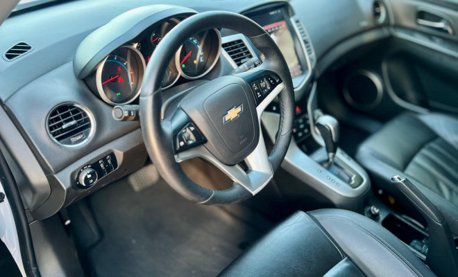 GM - Chevrolet CRUZE HB Sport LT 1.8 16V FlexP. 5p Aut 2013 Flex-12