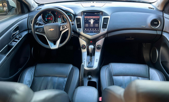 GM - Chevrolet CRUZE HB Sport LT 1.8 16V FlexP. 5p Aut 2013 Flex-10