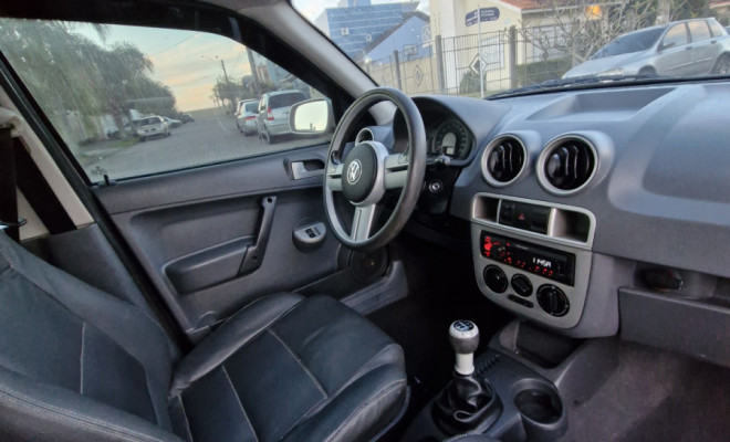 VW - VolksWagen Saveiro SURF 1.6 Mi Total Flex 2p 2009 Flex-4