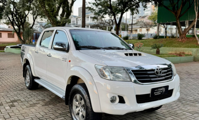 Toyota Hilux CD D4-D 4x4 3.0 TDI Dies. Mec. 2015 Diesel