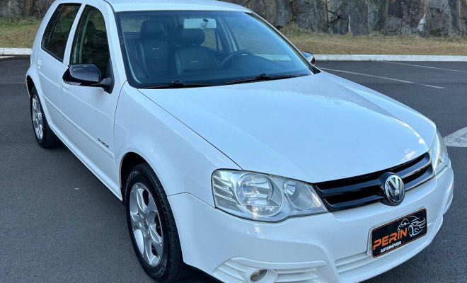 VW - VolksWagen Golf 1.6 Mi Total Flex 8V 4p 2011 Flex