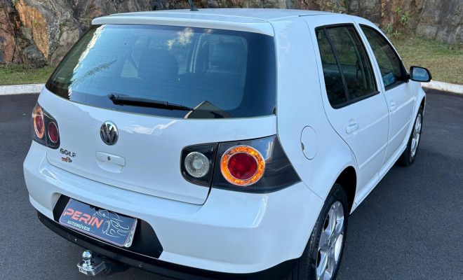 VW - VolksWagen Golf 1.6 Mi Total Flex 8V 4p 2011 Flex-7