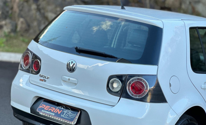 VW - VolksWagen Golf 1.6 Mi Total Flex 8V 4p 2011 Flex-10