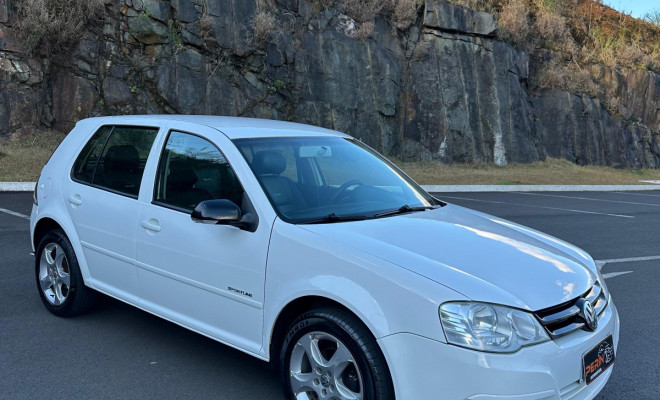 VW - VolksWagen Golf 1.6 Mi Total Flex 8V 4p 2011 Flex-5
