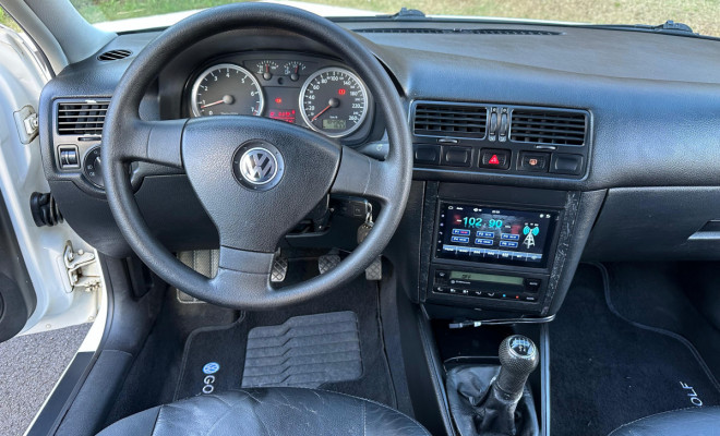 VW - VolksWagen Golf 1.6 Mi Total Flex 8V 4p 2011 Flex-15