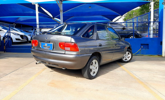 Ford Escort GL 1.8i 16V 4p 1999 Gasolina-2