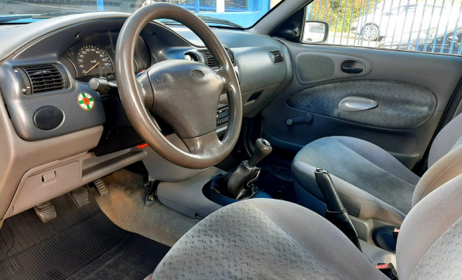 Ford Escort GL 1.8i 16V 4p 1999 Gasolina-6