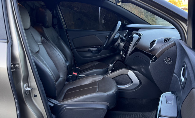 Renault CAPTUR Iconic 1.3 TB 16V Flex 5p Aut. 2022 Flex-2
