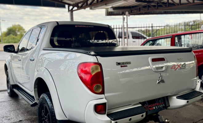 Mitsubishi L200 Triton HPE 3.2 CD TB Int.Diesel Aut 2012 Diesel-8