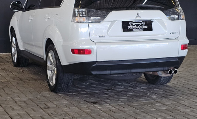 Mitsubishi OUTLANDER 3.0/ GT 3.0 V6 Aut. 2012 Gasolina-8