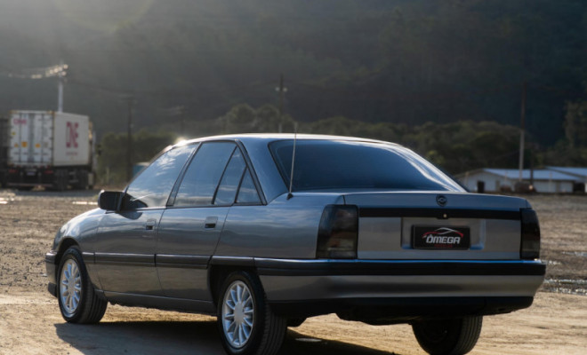 GM - Chevrolet Omega GLS 2.2 / 2.0 1997 Gasolina-4