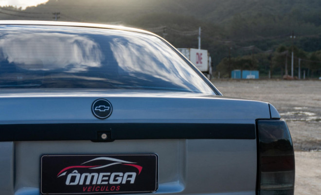 GM - Chevrolet Omega GLS 2.2 / 2.0 1997 Gasolina-2
