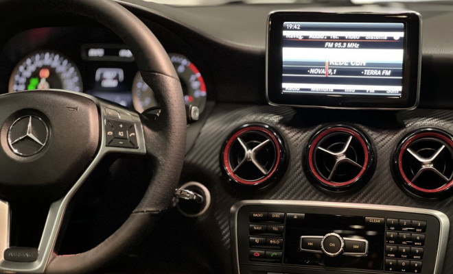 Mercedes-Benz Classe A 250 2.0 TB Sport Aut. 2015 Gasolina-10