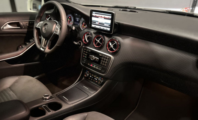 Mercedes-Benz Classe A 250 2.0 TB Sport Aut. 2015 Gasolina-8