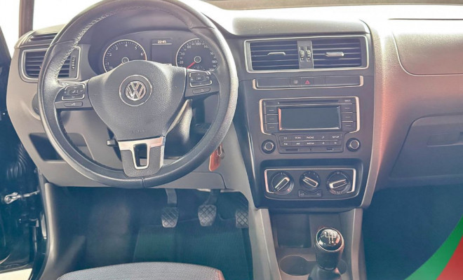 VW - VolksWagen Fox BLUEMOTION 1.0 Mi Total Flex 12V 5p 2015 Flex-4
